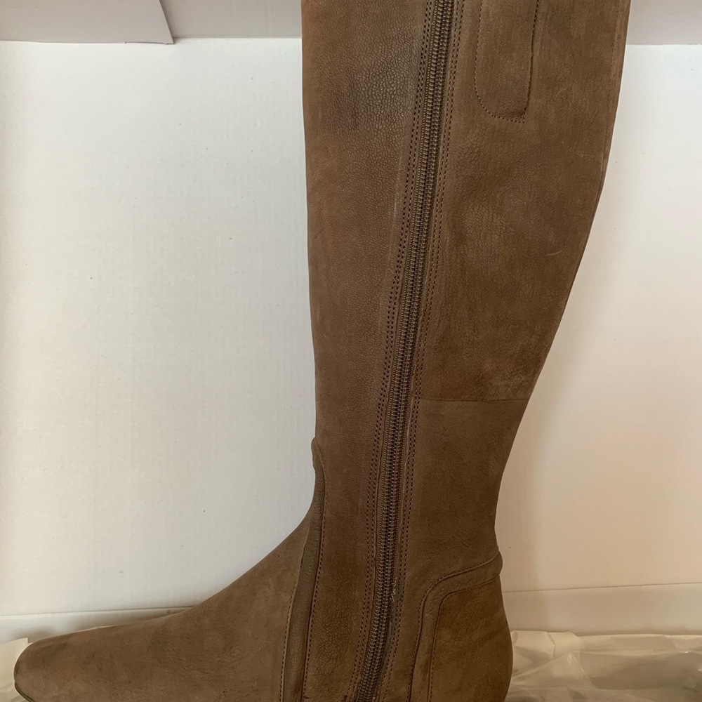 Nine West - brand new, never worn, 6-1/2m boots